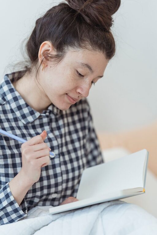 Beginner Guide to Journaling Every Day: Tips to Start and Keep Going